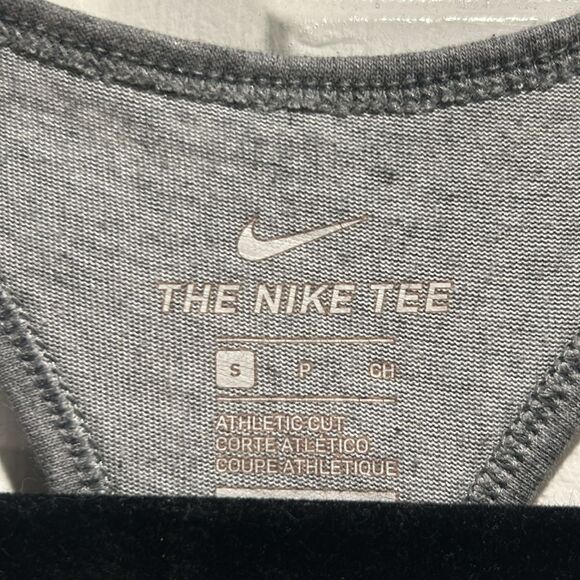 Nike Gray Workout Tank, Size Small - Picture 4 of 6